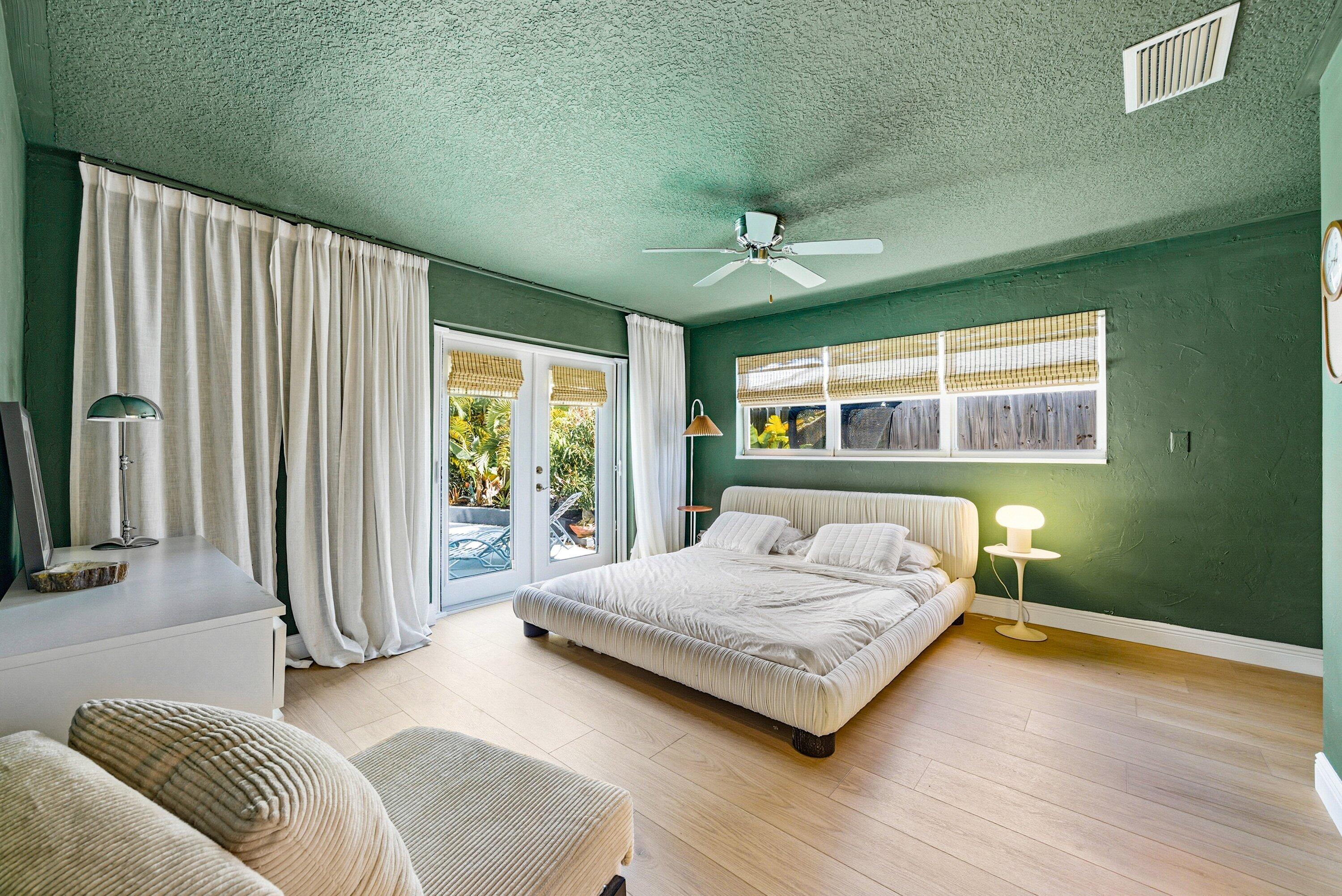 435 Northeast 35th Street Boca Raton, FL 33431 - Photo 22 of 60 Primary Bedroom