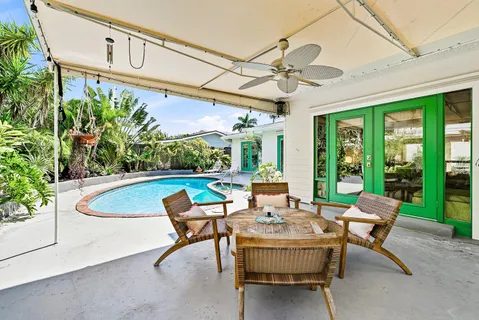 $895,000 | 435 Northeast 35th Street, Boca Raton, FL 33431