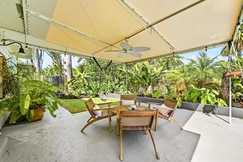 $895,000 | 435 Northeast 35th Street, Boca Raton, FL 33431