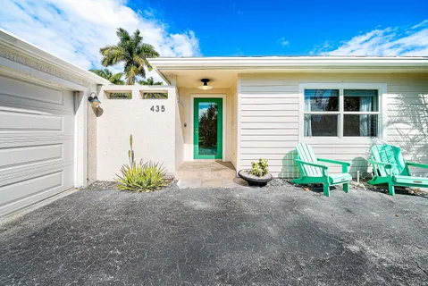 $895,000 | 435 Northeast 35th Street, Boca Raton, FL 33431