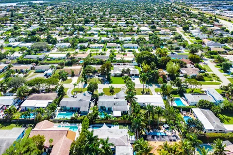 $895,000 | 435 Northeast 35th Street, Boca Raton, FL 33431