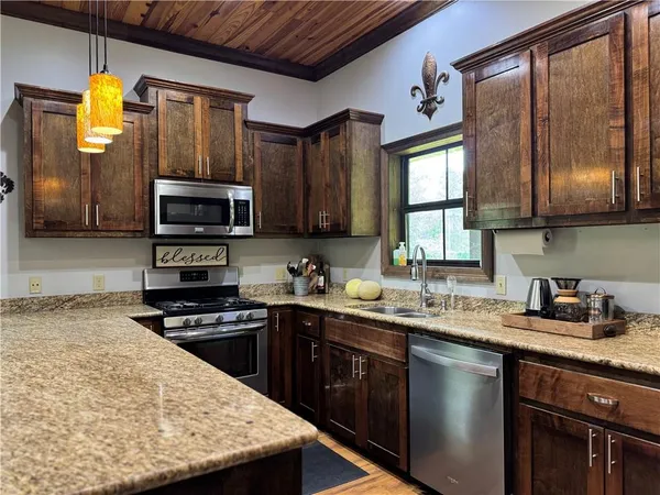 $398,000 | 195 Roland Preuett Road, Bentley, LA 71407