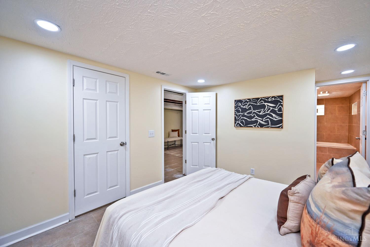 6555 Daly Road Cincinnati, OH 45224 - Photo 36 of 47 Gallery Image 36