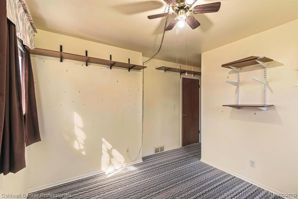 354 East River Road Flushing, MI 48433 - Photo 18 of 25