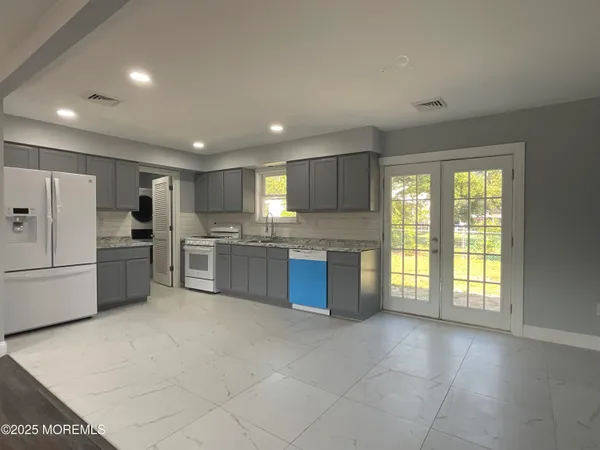 $2,400 | 208 Wichita Trail, Browns Mills, NJ 08015