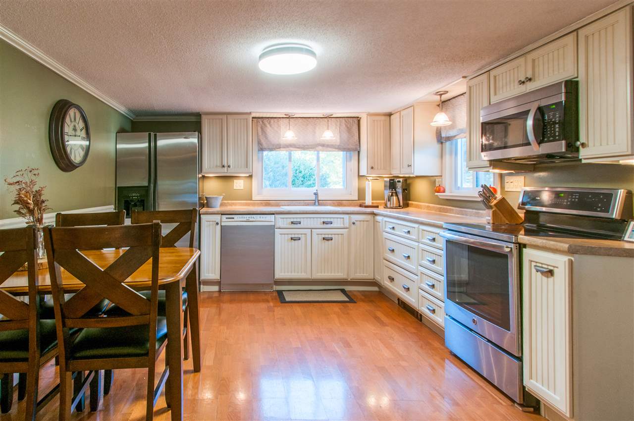 2 Thomas Road Merrimack, NH 03054 - Photo 3 of 18