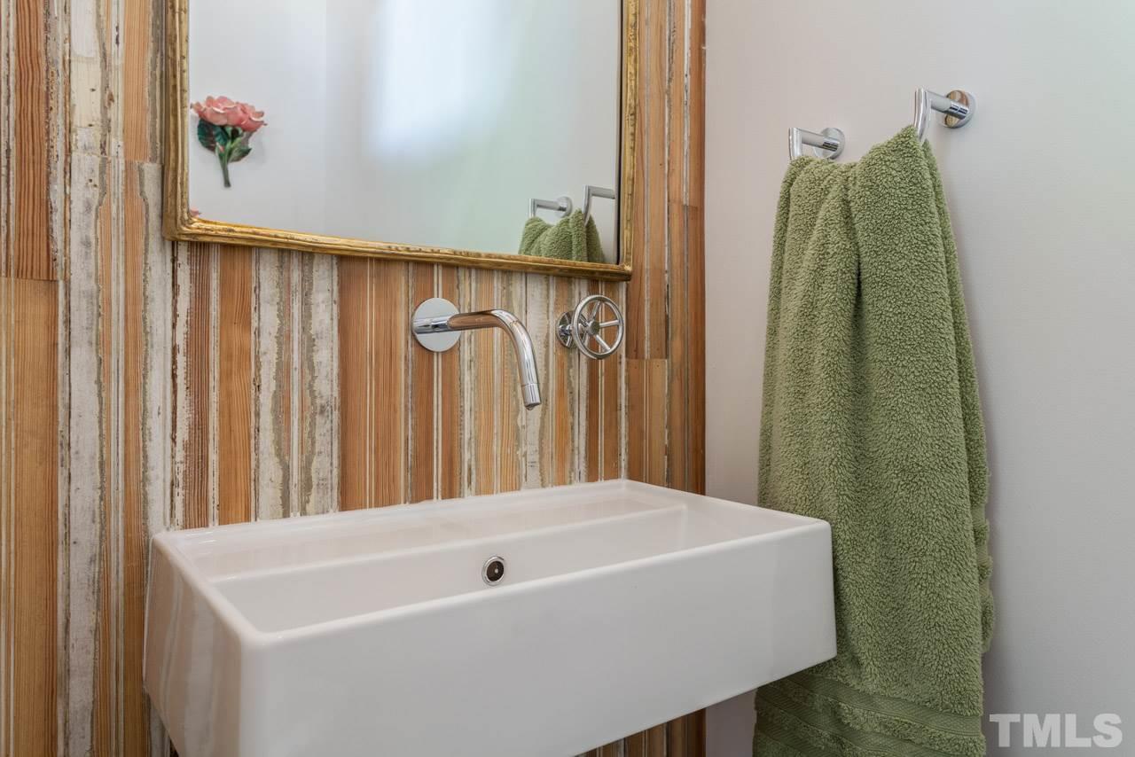 2207 Beechridge Road Raleigh, NC 27608 - Photo 12 of 25