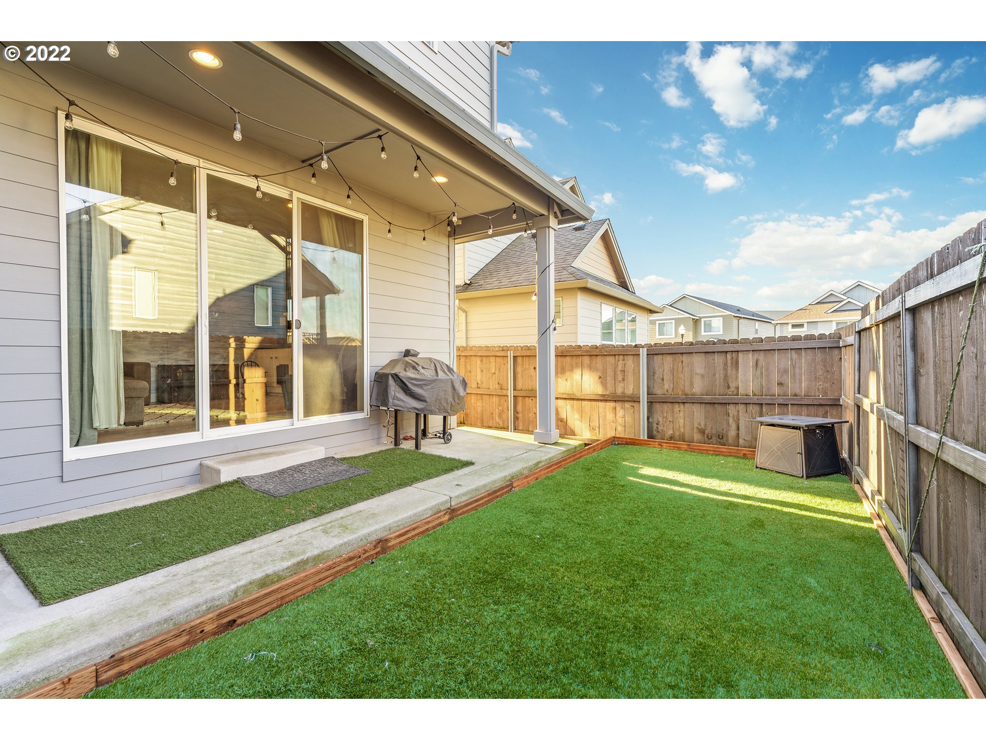 1146 South Quail Run Place Ridgefield, WA 98642 - Photo 15 of 32 a house view with a garden space