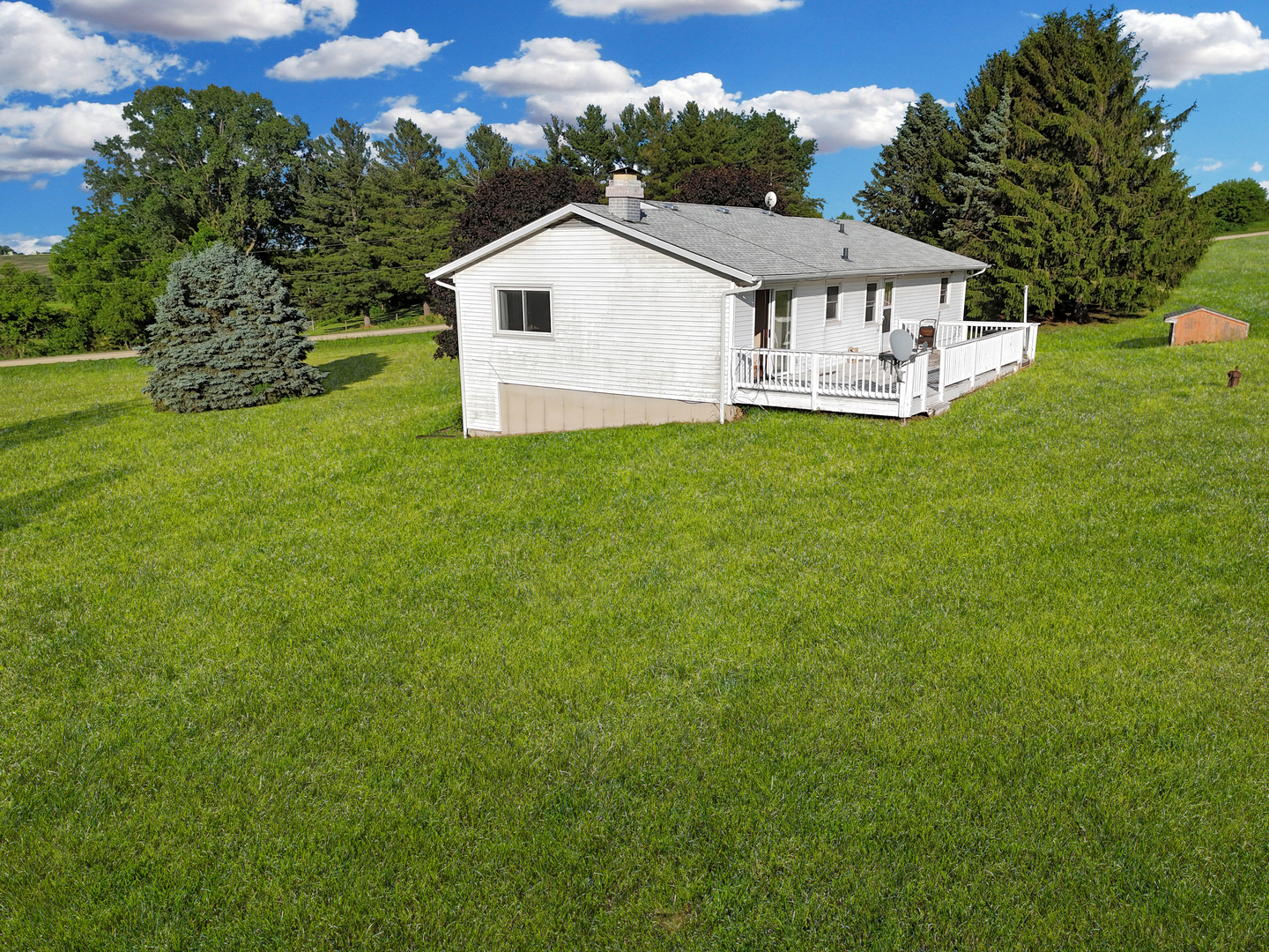 2508 Lundgren Road Pecatonica, IL 61063 - Photo 3 of 27