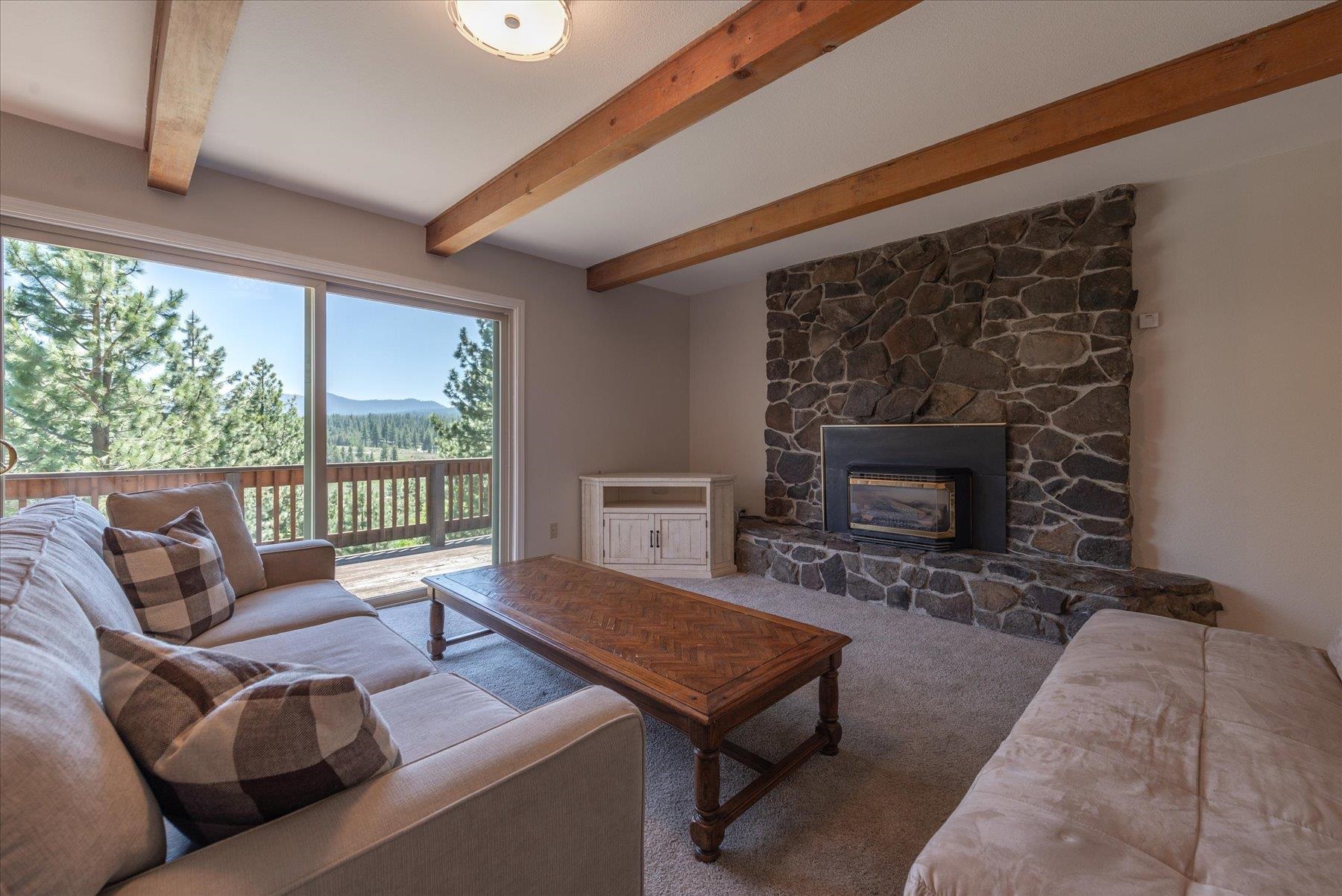 11553 East Ridge Road Truckee, CA 96161 - Photo 5 of 21 Gallery Image 5