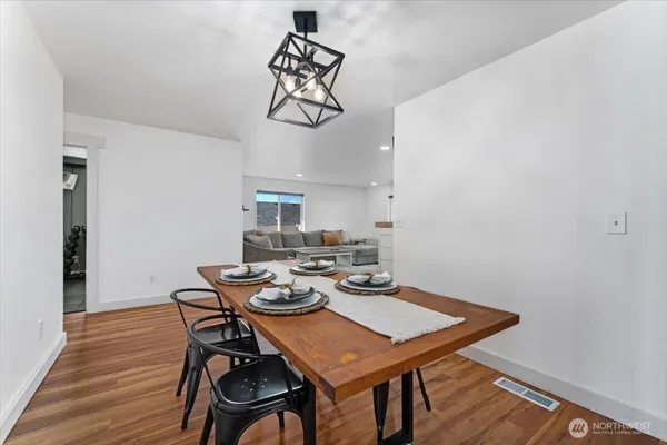 $489,900 | 3949 Northeast Vista Del Rey Drive, East Wenatchee, WA 98802