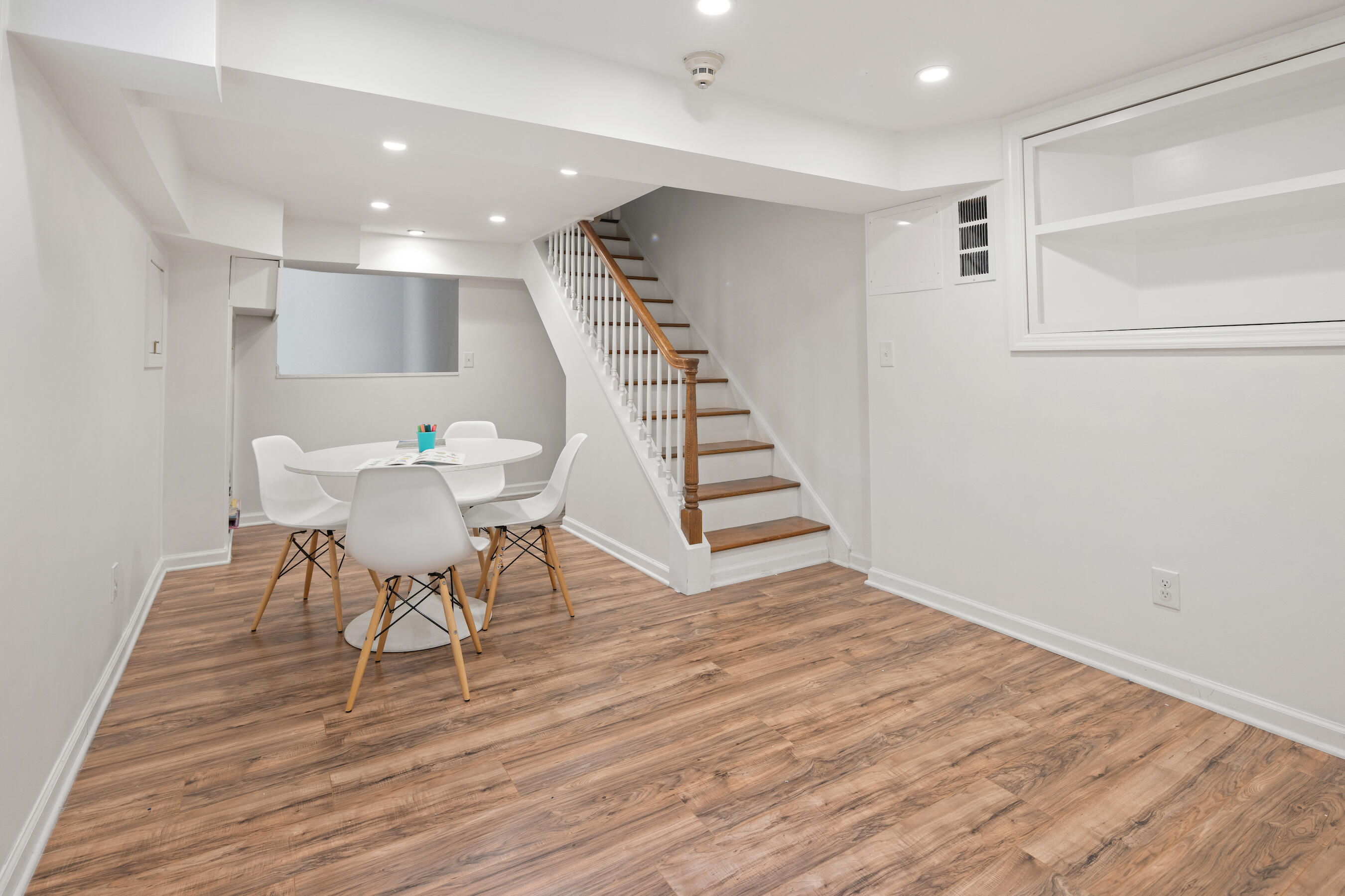 20 Maywood Road Darien, CT 06820 - Photo 24 of 27 a view of a dining room with furniture and wooden floor