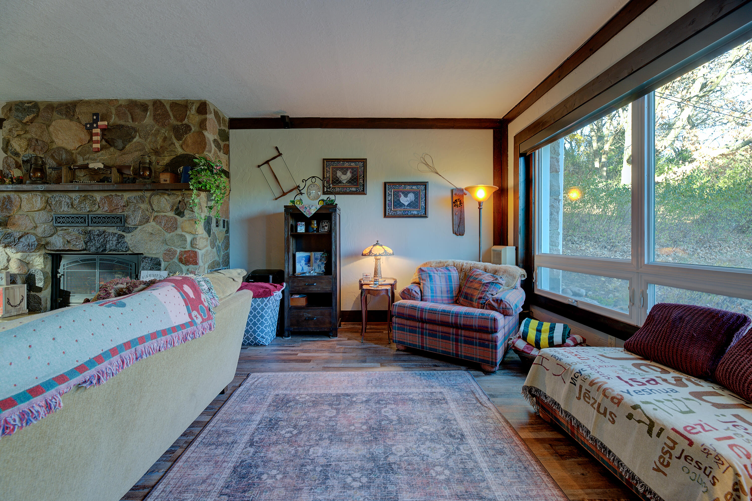 18 Highway 18 Delafield, WI 53018 - Photo 19 of 111 Family Room Pic 4
