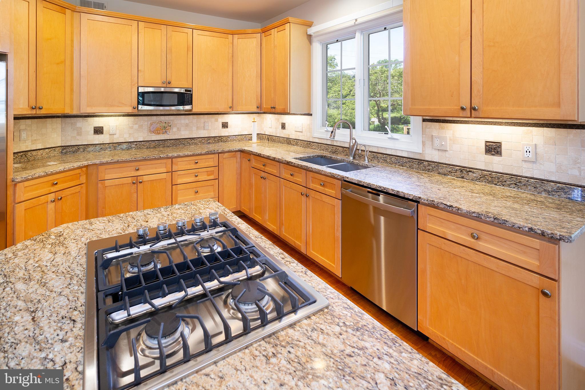 5924 Chesterbrook Road McLean, VA 22101 - Photo 18 of 60 So much counterspace for all the chefs