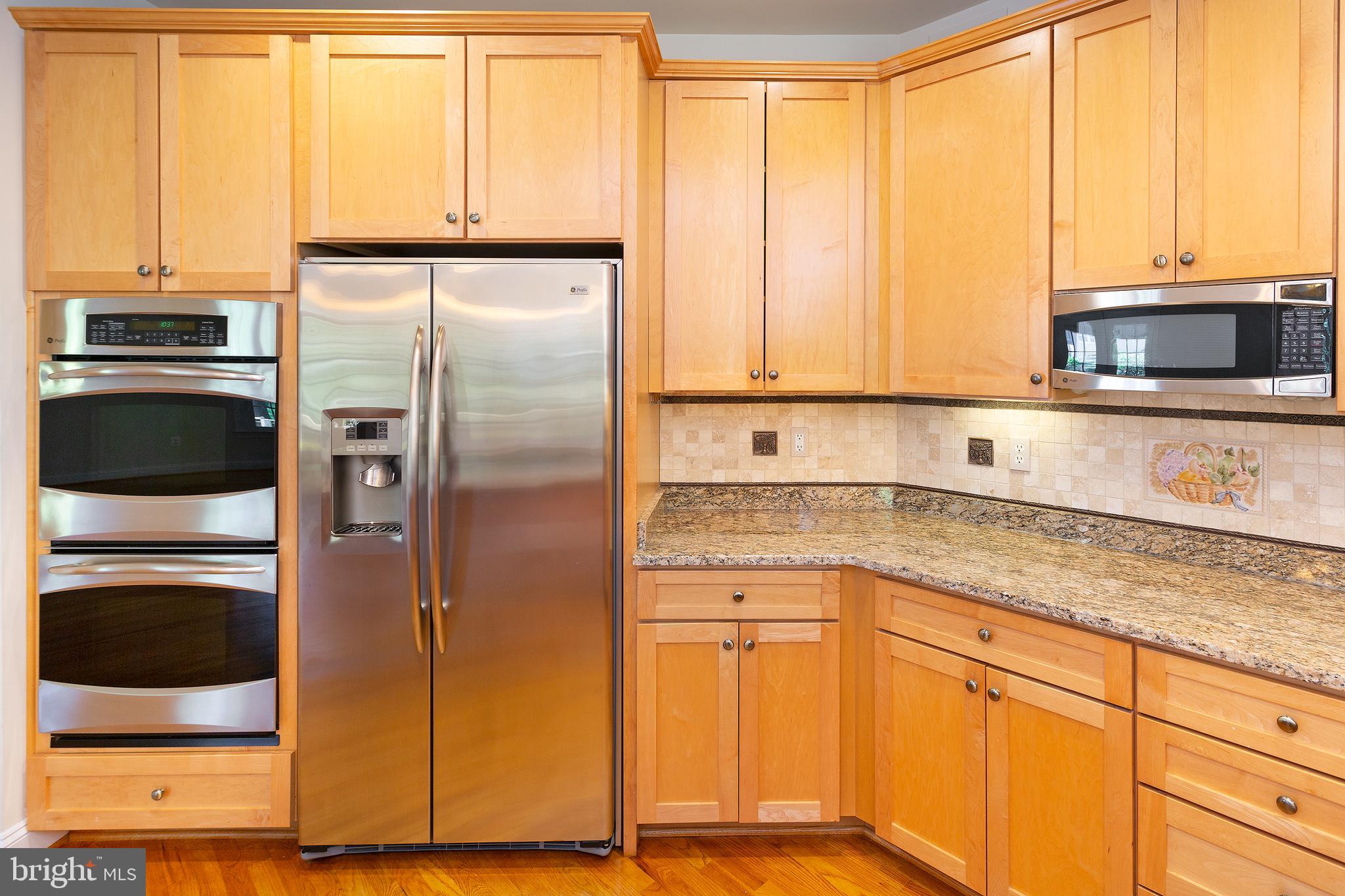 5924 Chesterbrook Road McLean, VA 22101 - Photo 19 of 60 Double ovens