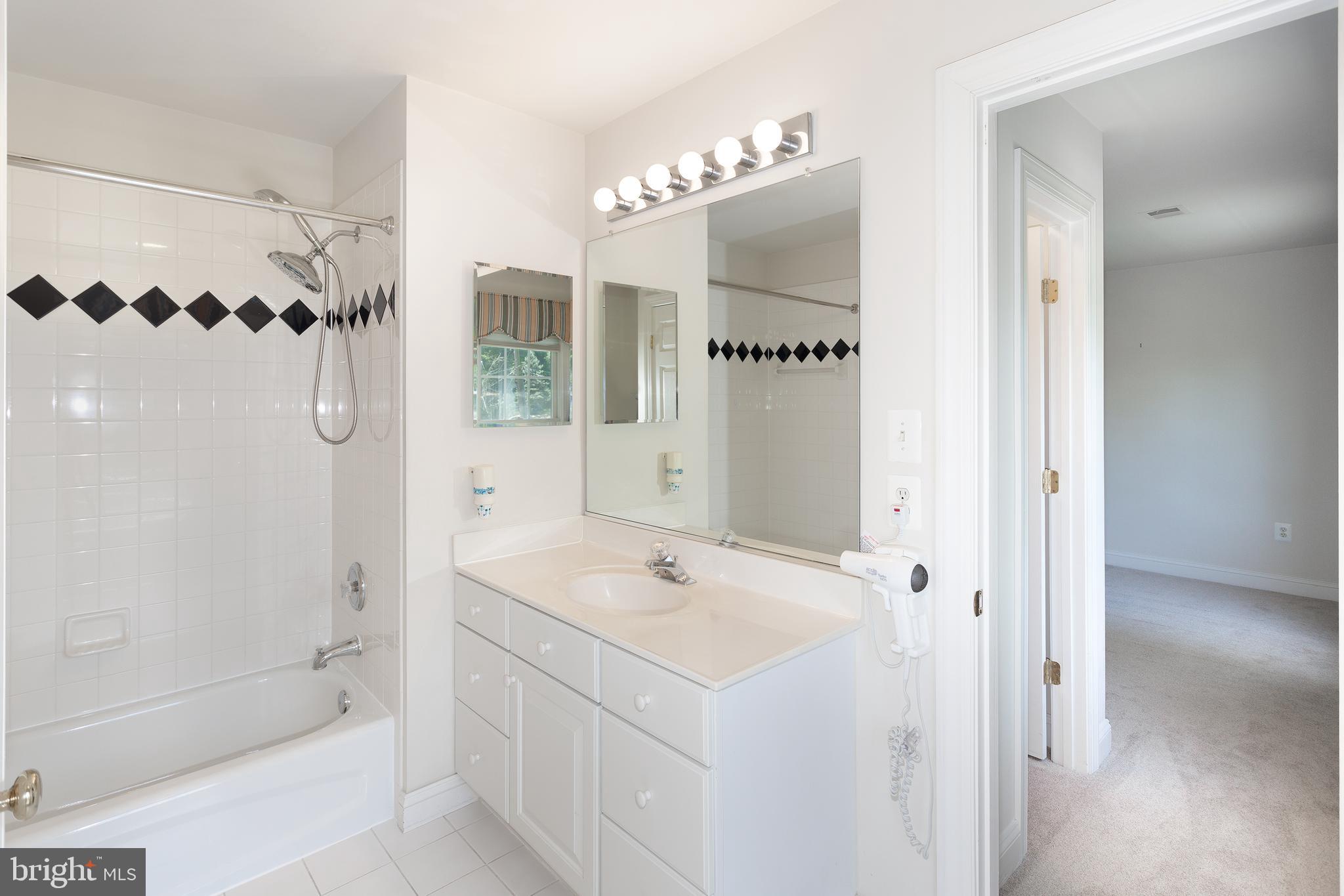 5924 Chesterbrook Road McLean, VA 22101 - Photo 29 of 60 Jack and Jill bath for BR1 & BR2