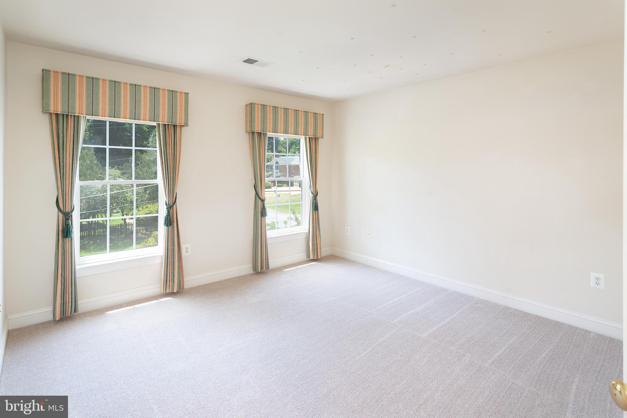 5924 Chesterbrook Road McLean, VA 22101 - Photo 30 of 60 Bedroom 2