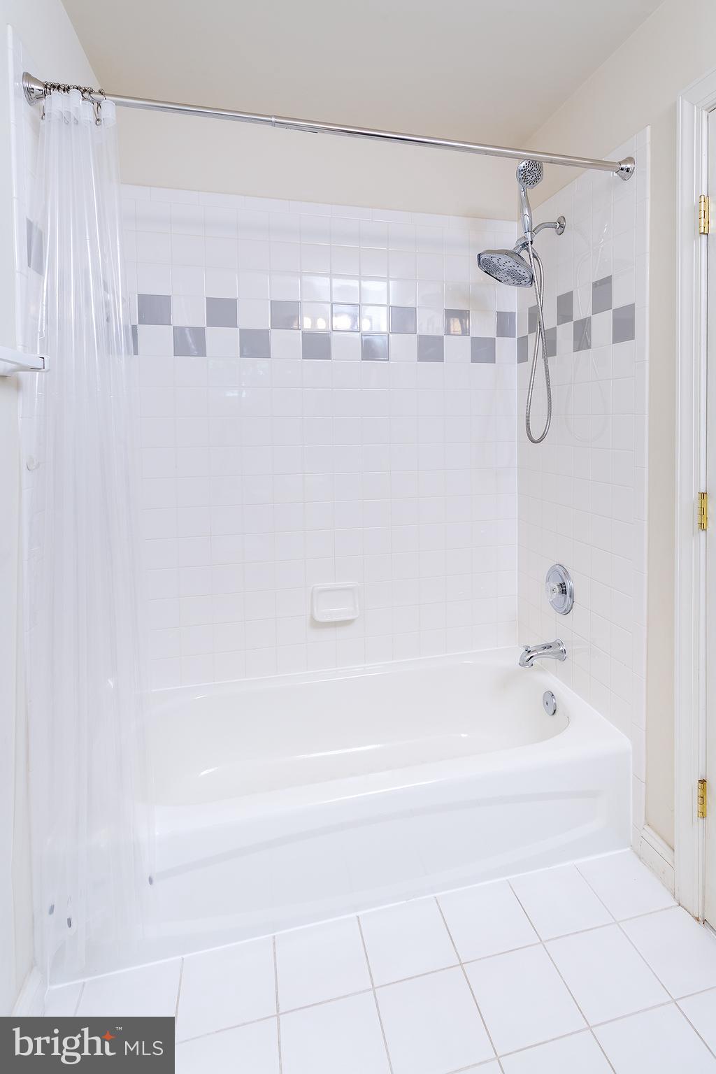 5924 Chesterbrook Road McLean, VA 22101 - Photo 34 of 60