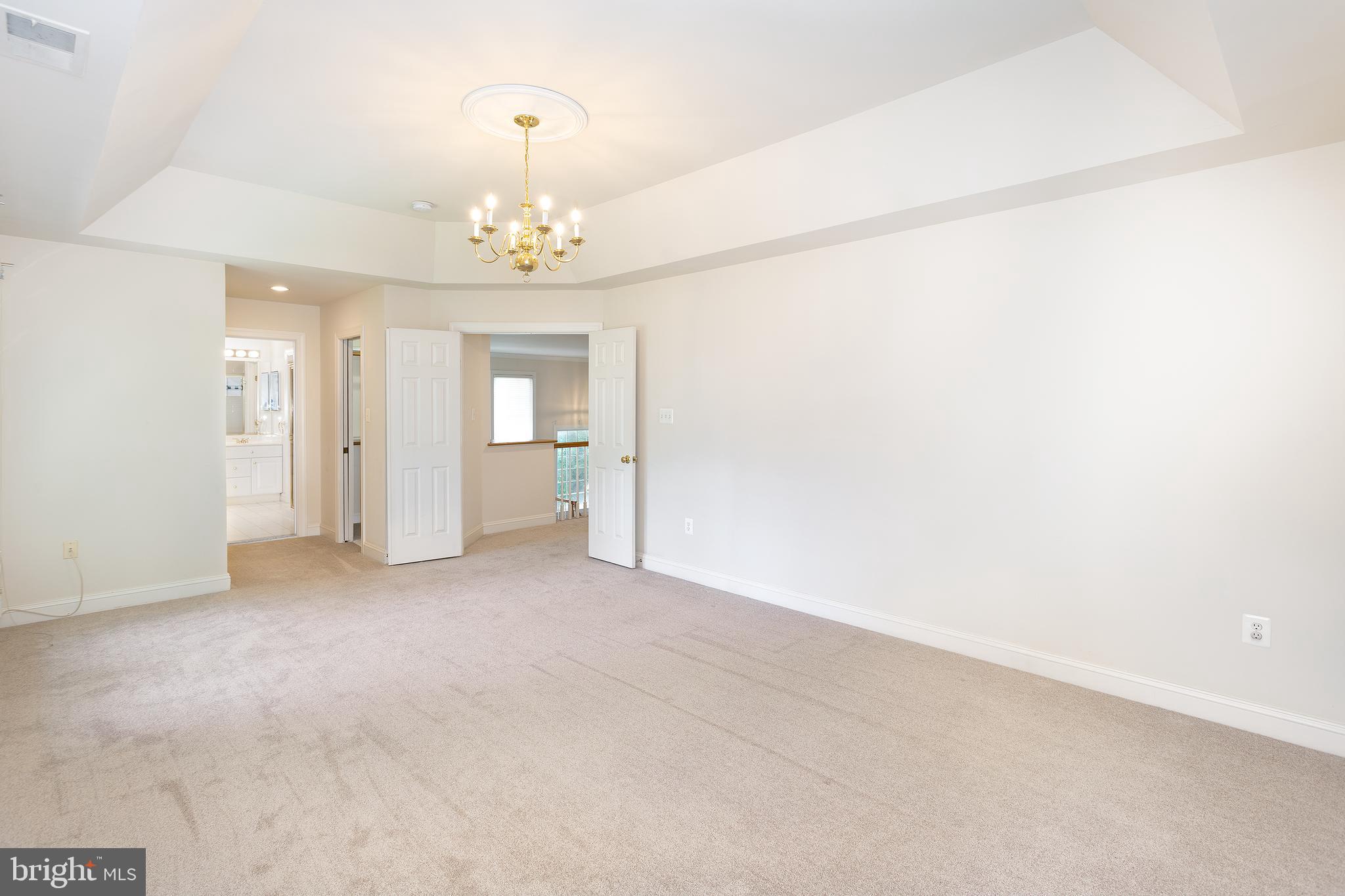 5924 Chesterbrook Road McLean, VA 22101 - Photo 37 of 60 Primary bedroom suite