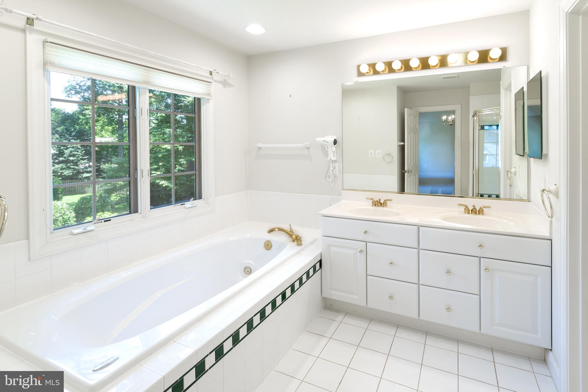 5924 Chesterbrook Road McLean, VA 22101 - Photo 39 of 60 Primary bath