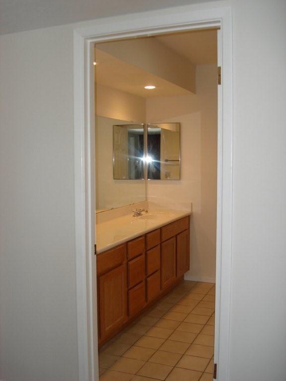 6634 East Doubletree Ranch Road Paradise Valley, AZ 85253 - Photo 8 of 10 secondary bathroom
