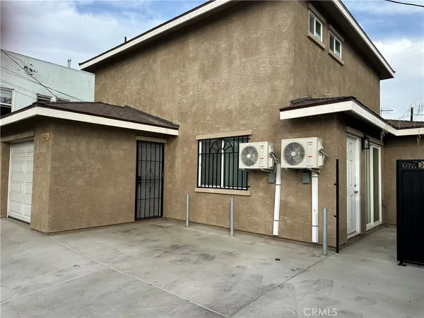a view of a house with garage