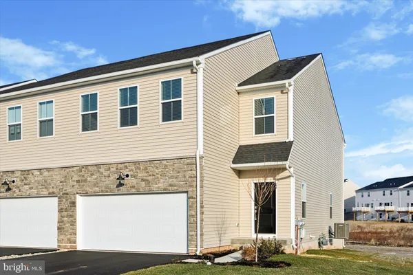 $3,200 | 24 Painters Way, Pottstown, PA 19465