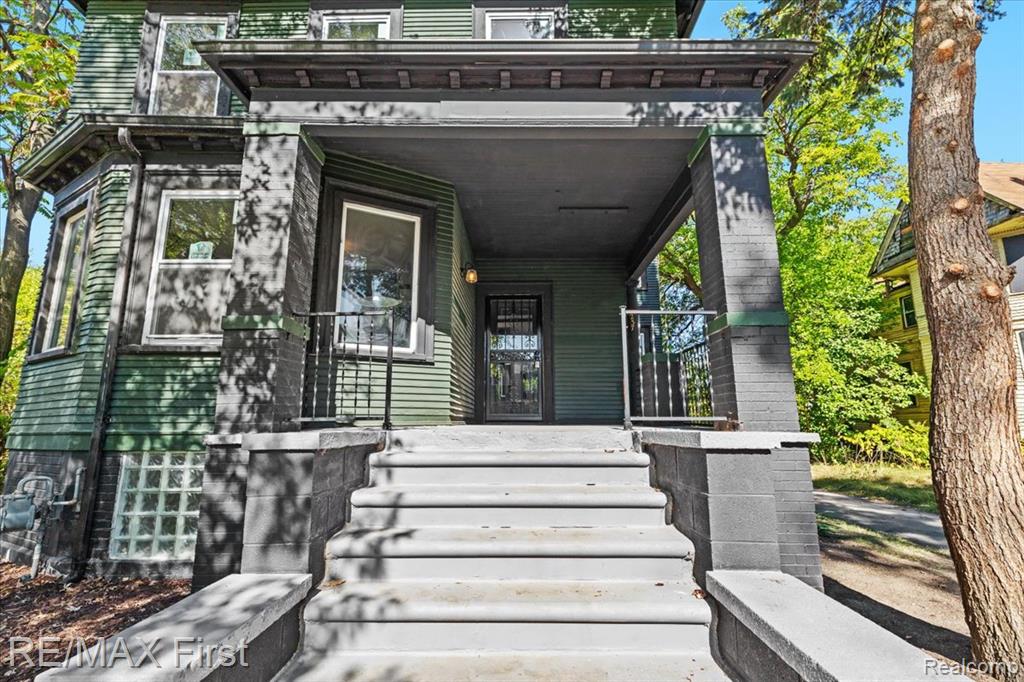 237 Alger Street Detroit, MI 48202 - Photo 4 of 54 Gallery Image 4