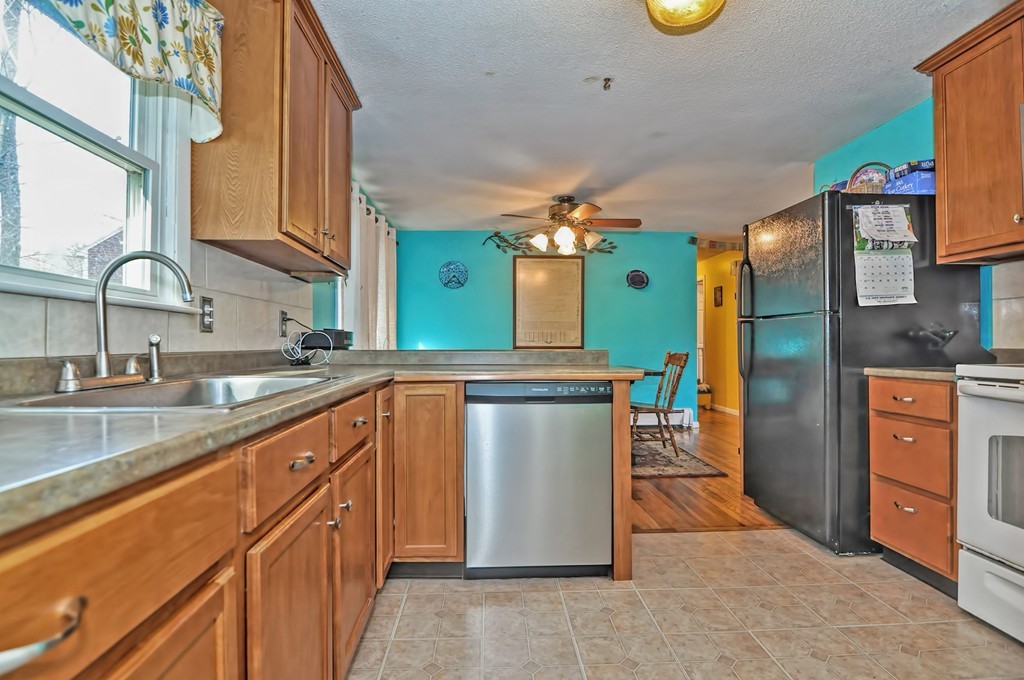 595 Main Street Hudson, MA 01749 - Photo 14 of 30 Gallery Image 14
