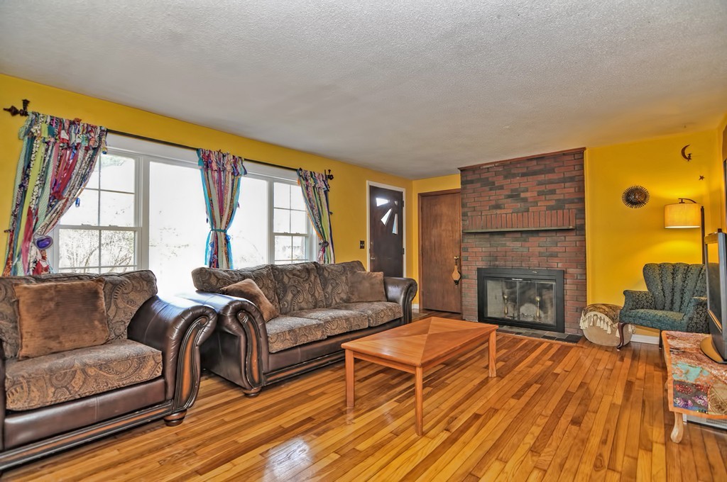 595 Main Street Hudson, MA 01749 - Photo 9 of 30 Gallery Image 9