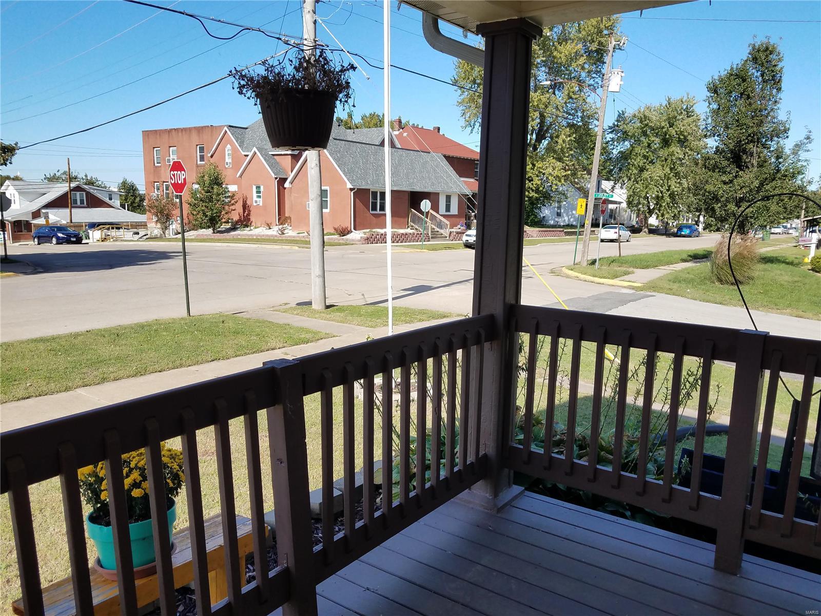 1056 George Street Chester, IL 62233 - Photo 31 of 43 Gallery Image 31