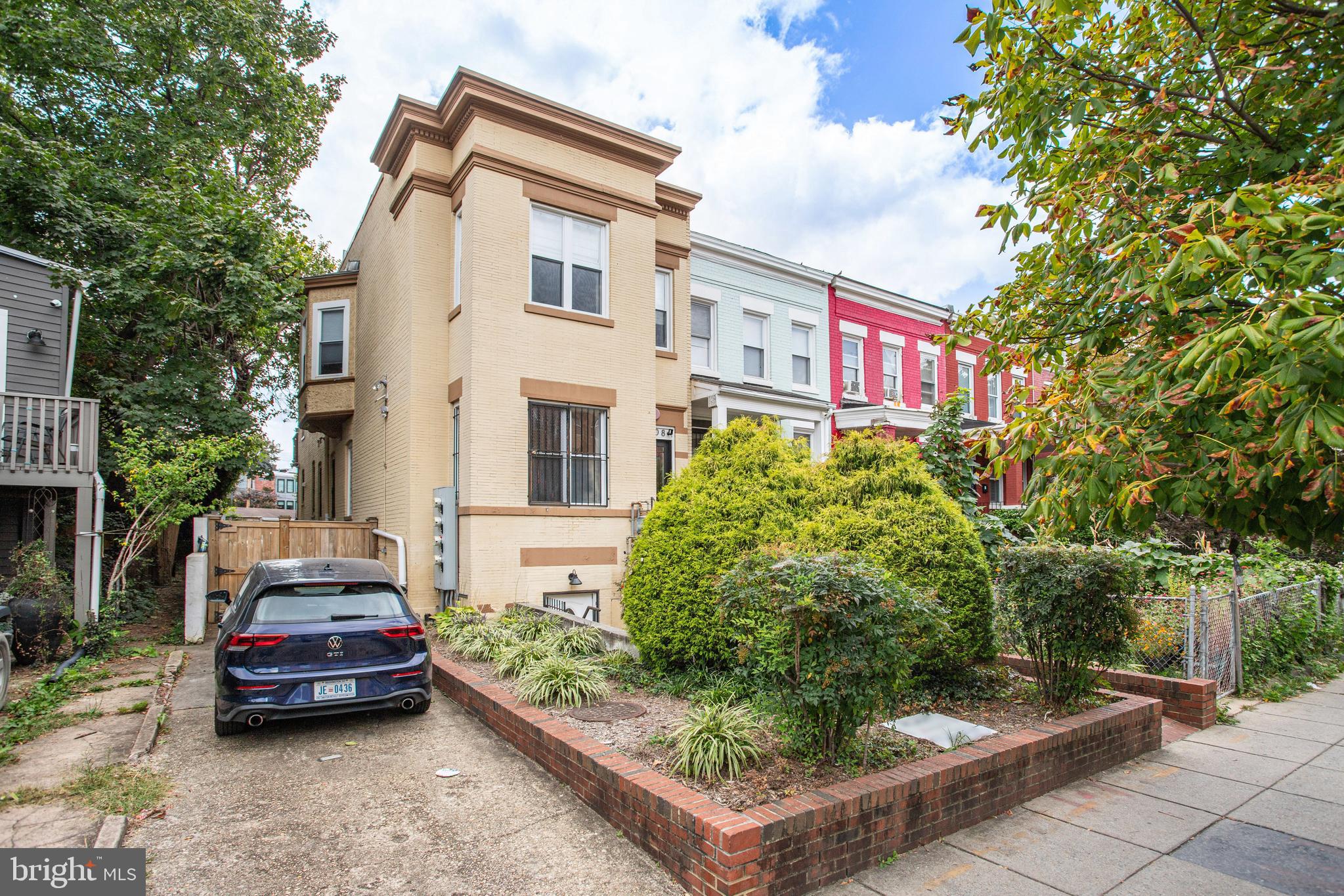 1008 Spring Road Northwest, Unit 2 Washington, DC 20010 - Photo 2 of 48 Gallery Image 2