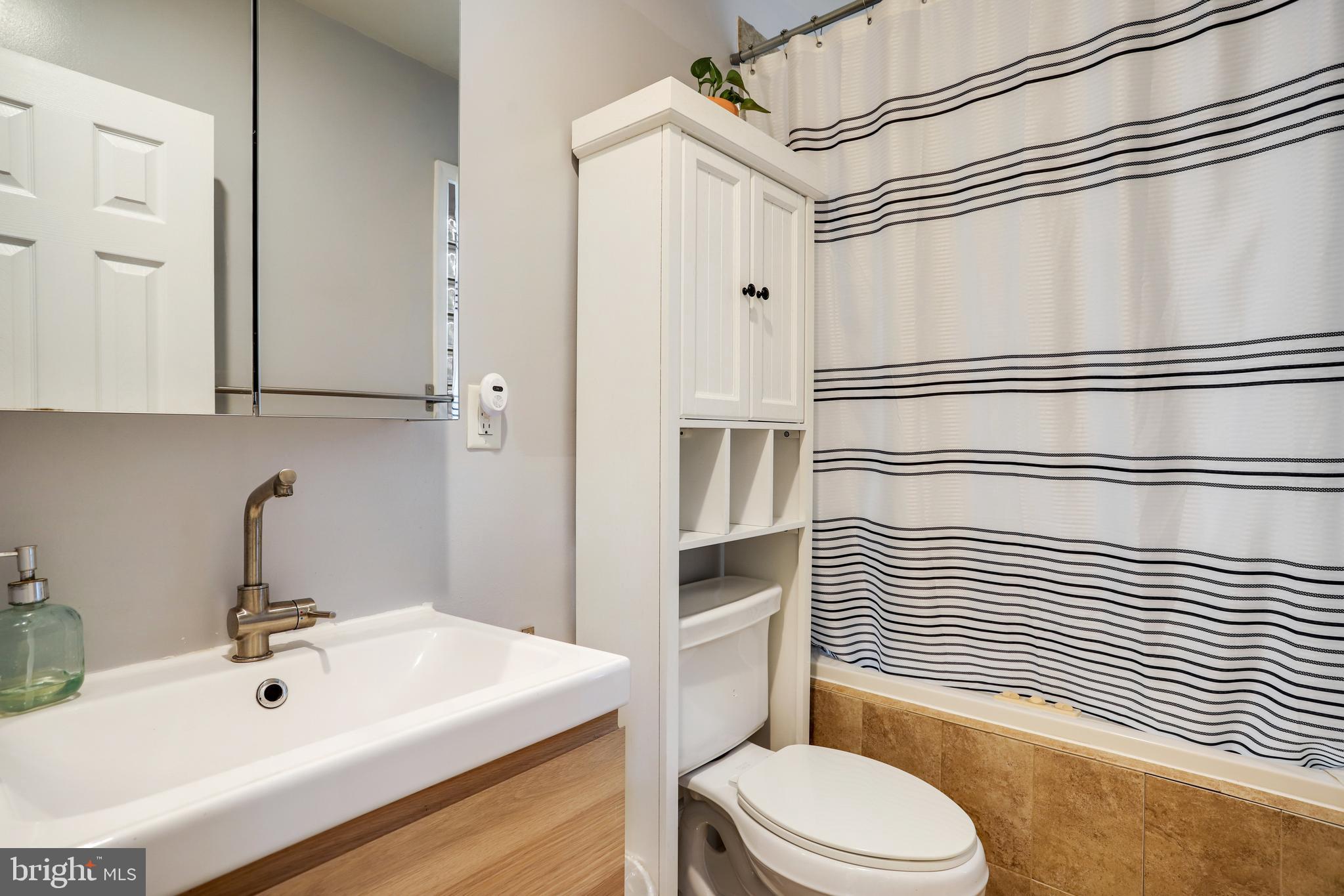 1008 Spring Road Northwest, Unit 2 Washington, DC 20010 - Photo 27 of 48 Gallery Image 27