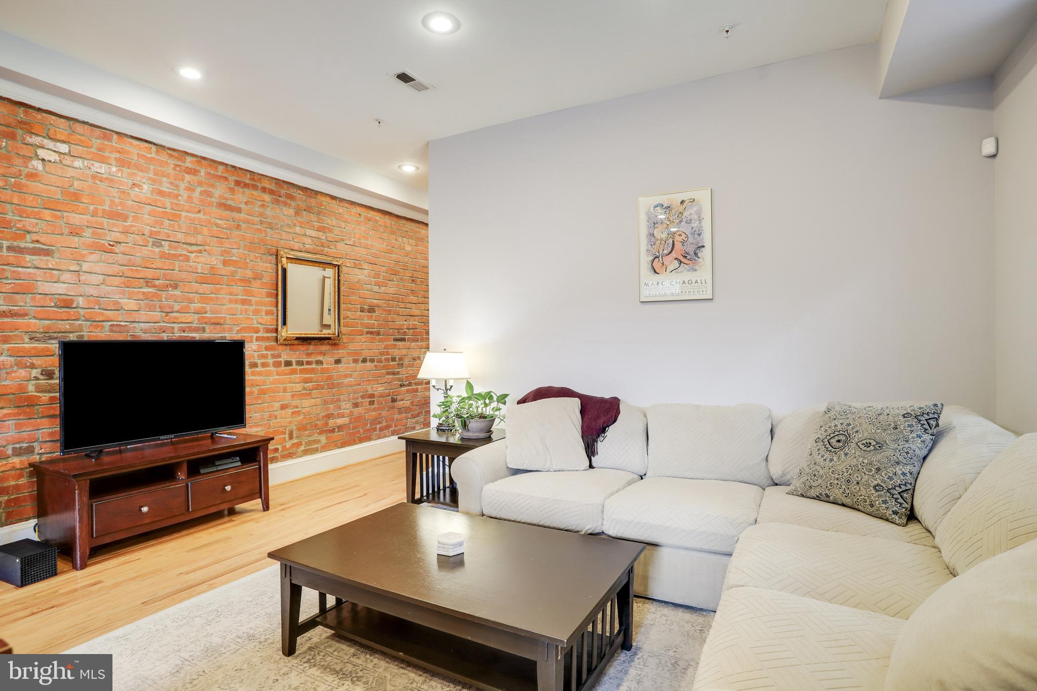 1008 Spring Road Northwest, Unit 2 Washington, DC 20010 - Photo 9 of 48 Gallery Image 9