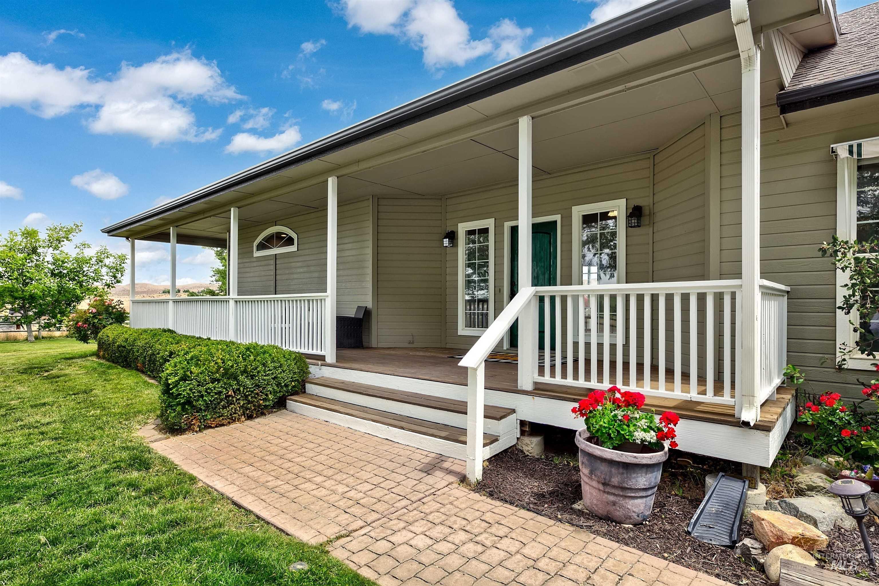 13600 North Seamans Gulch Road Boise, ID 83714 - Photo 7 of 38