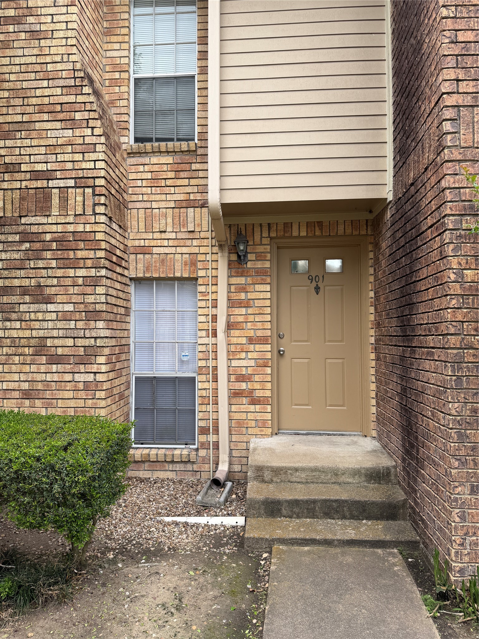 3600 Jeanetta Street, Unit 901 Houston, TX 77063 - Photo 1 of 19