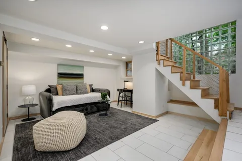 $1,250,000 | 2147 North Claremont Avenue, Chicago, IL 60647
