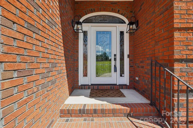 $700,000 | 3040 Patrick Pl Circle, Clover, SC 29710