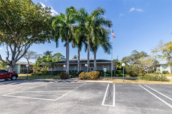 $165,000 | 2300 Southwest 22nd Avenue, Unit 112, Delray Beach, FL 33445