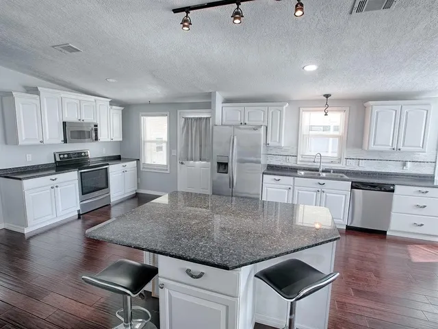 $234,500 | 518 St Andrews Boulevard, Lady Lake, FL 32159