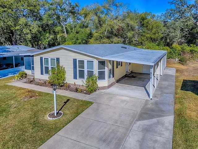 $234,500 | 518 St Andrews Boulevard, Lady Lake, FL 32159