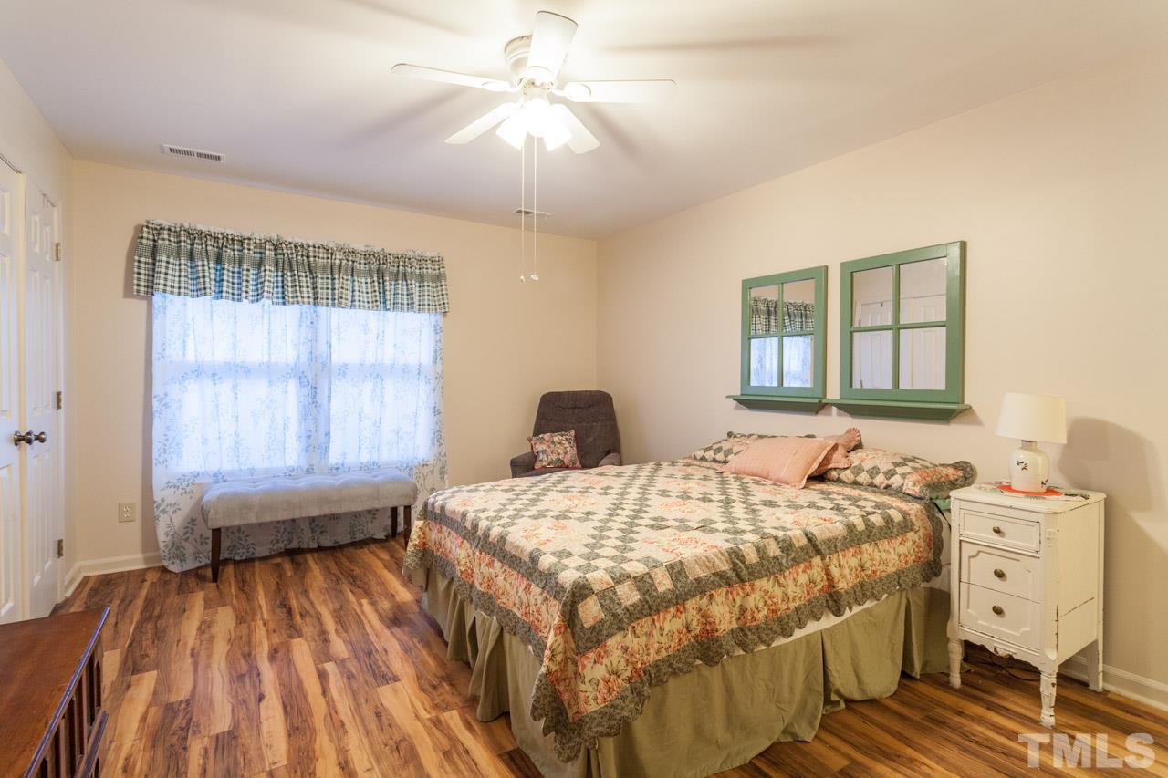 6804 Fairpoint Court Raleigh, NC 27613 - Photo 11 of 16