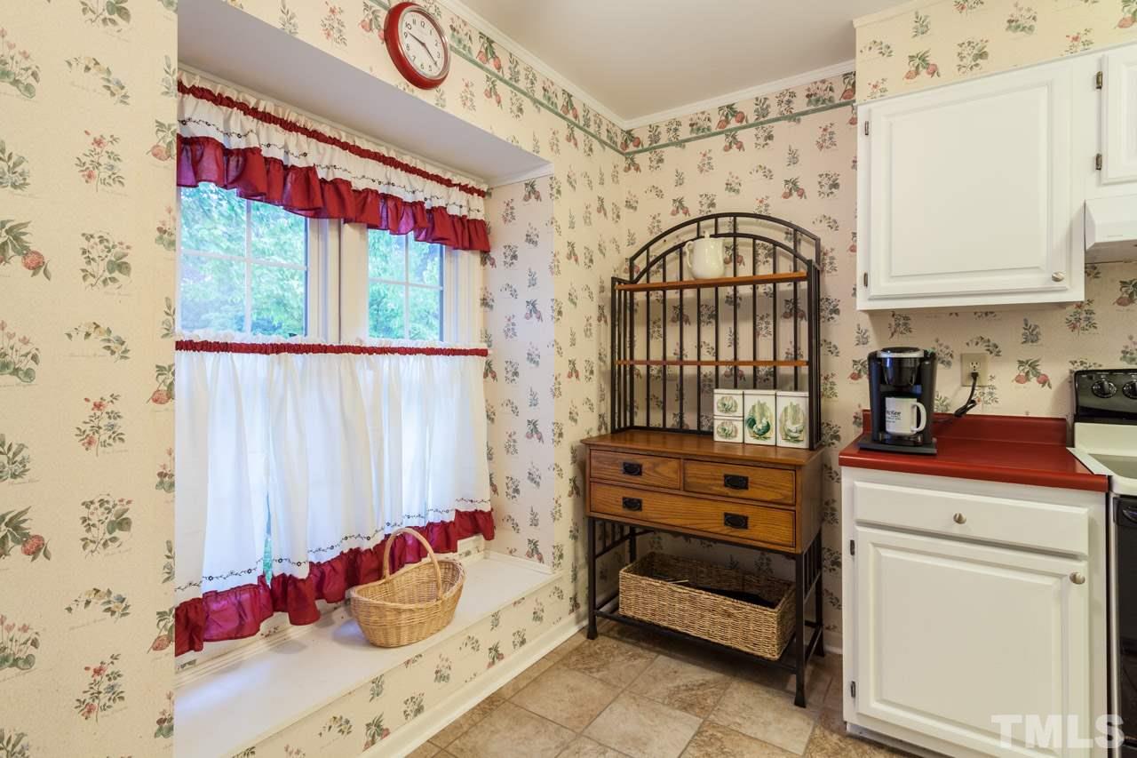 6804 Fairpoint Court Raleigh, NC 27613 - Photo 6 of 16