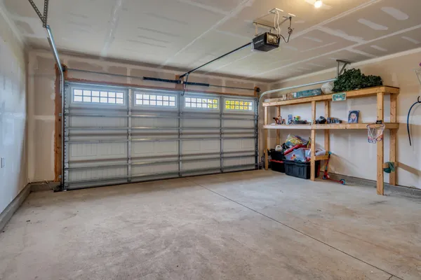 a view of a garage
