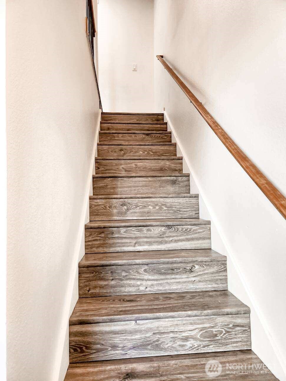 1915 East Spruce Street, Unit B Seattle, WA 98122 - Photo 11 of 24