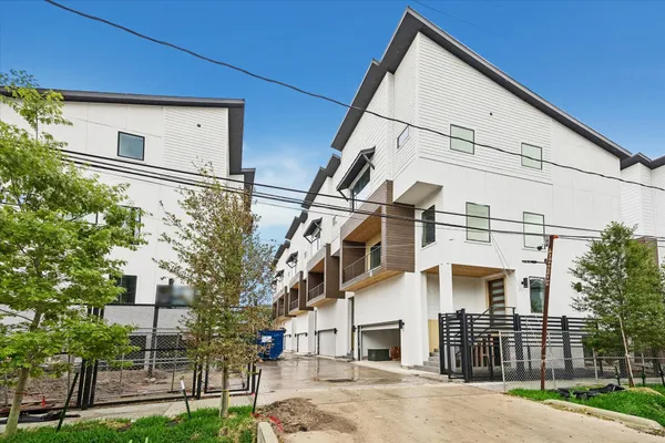 $585,000 | 1034 West 17th Street, Unit A, Houston, TX 77008