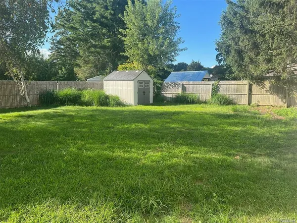 $4,950 | 3 Thornridge Lane, Centereach, NY 11720