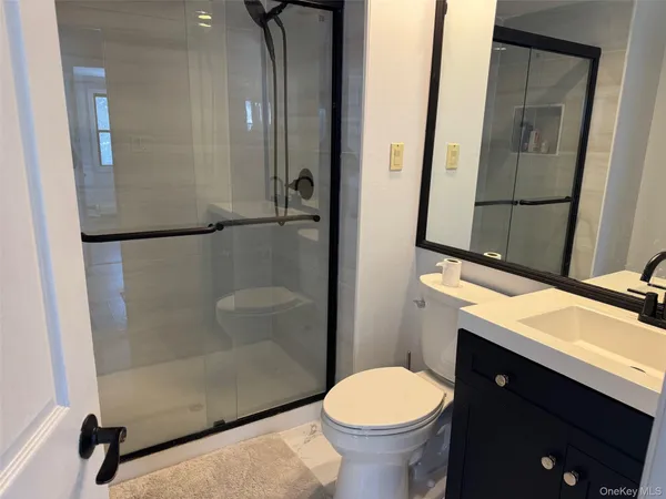 $4,950 | 3 Thornridge Lane, Centereach, NY 11720