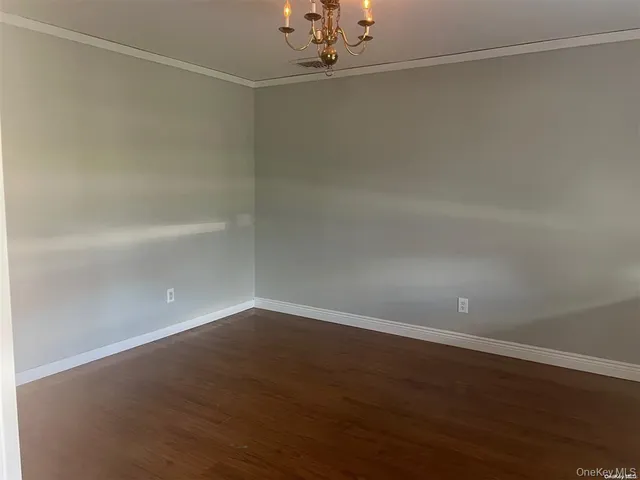 $4,950 | 3 Thornridge Lane, Centereach, NY 11720