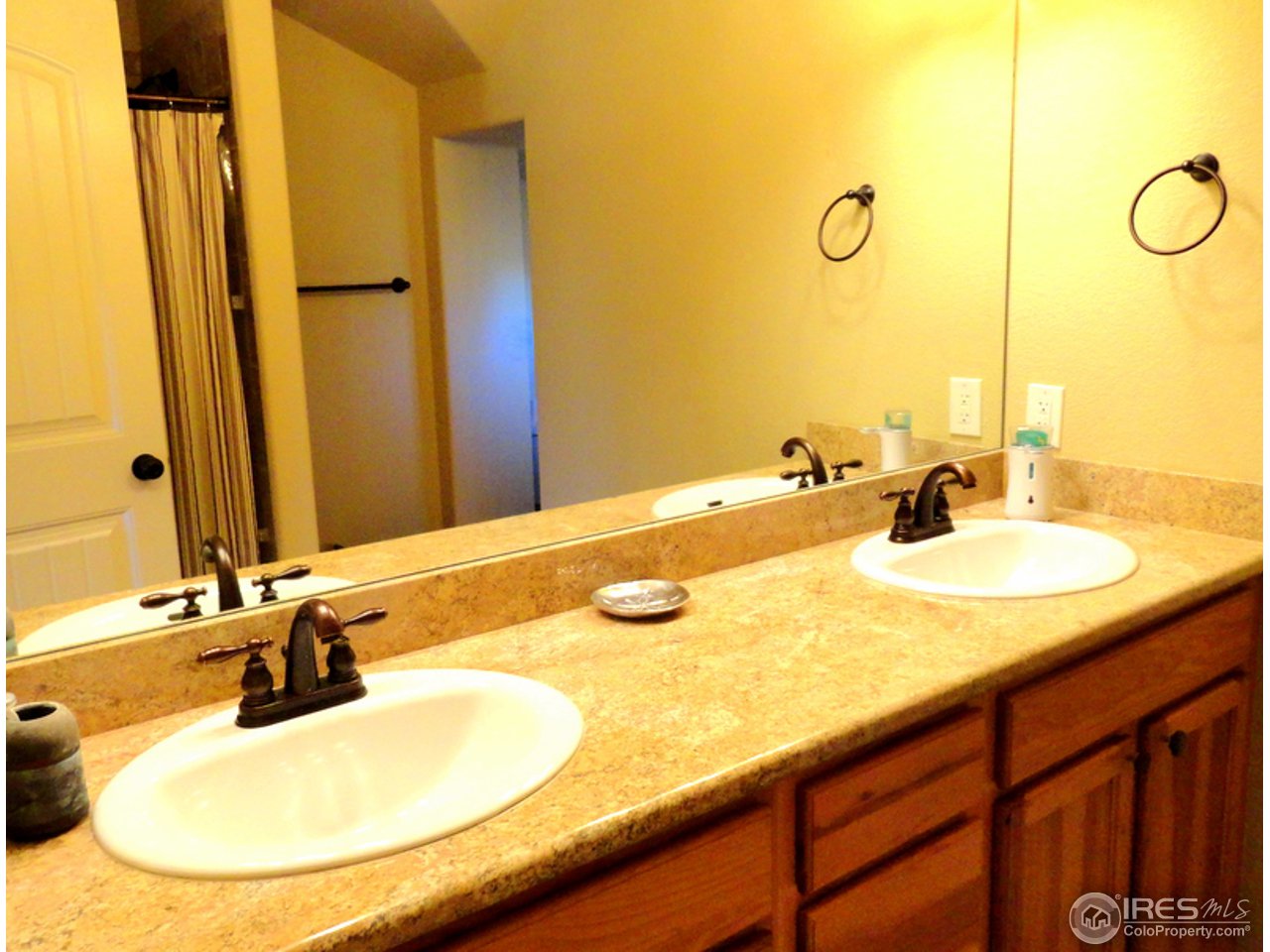 8171 Hygiene Road Longmont, CO 80503 - Photo 23 of 25 Master Bathroom